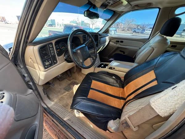 2001 Chevrolet Suburban 9th Gen - Image 10 of 10