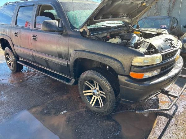2001 Chevrolet Suburban 9th Gen - Image 2 of 10