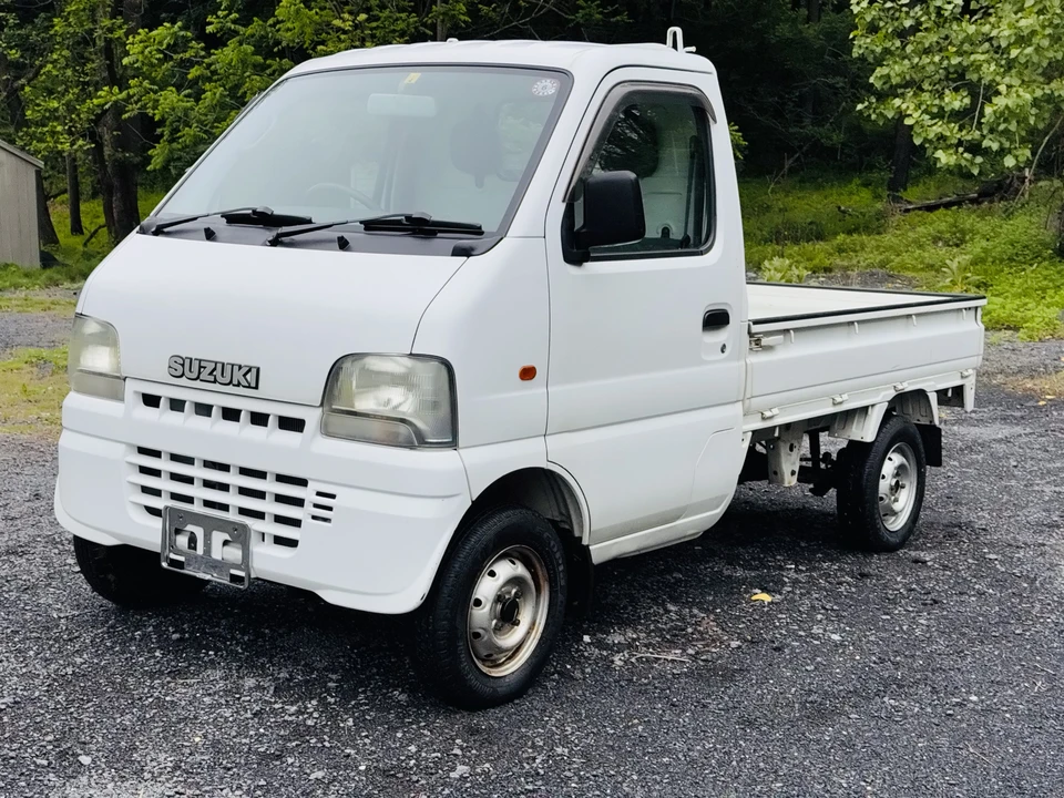2001 Suzuki - Image 5 of 31