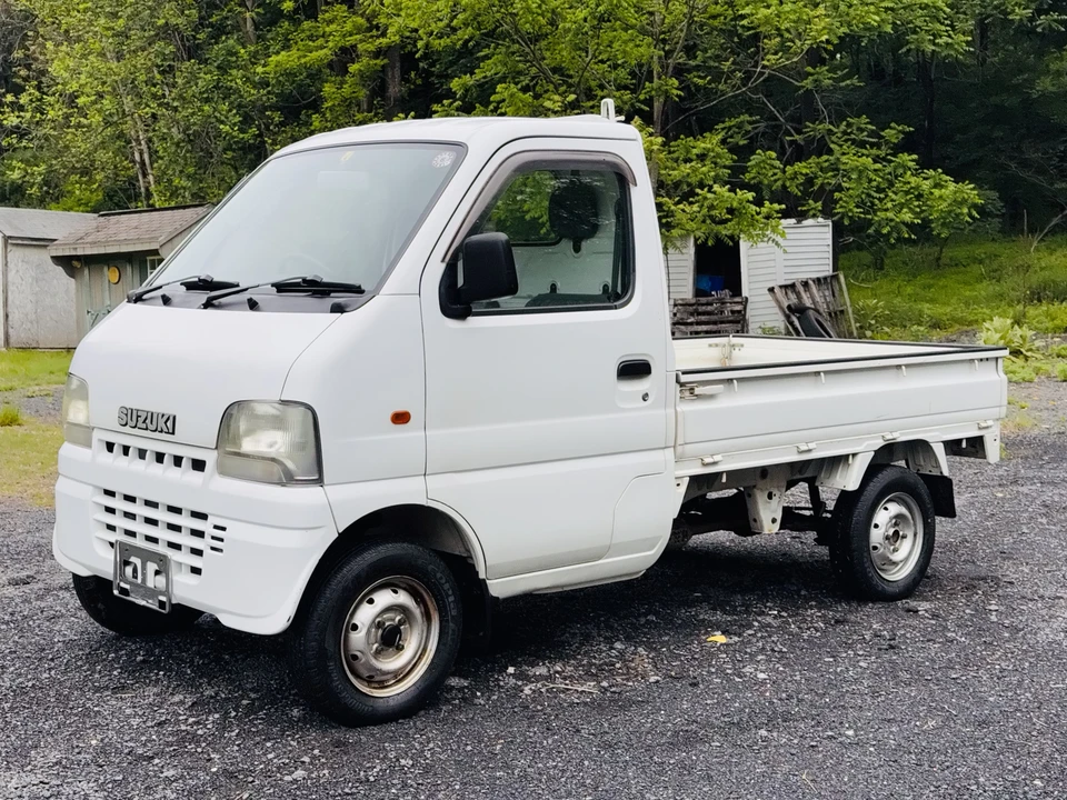 2001 Suzuki - Image 7 of 31