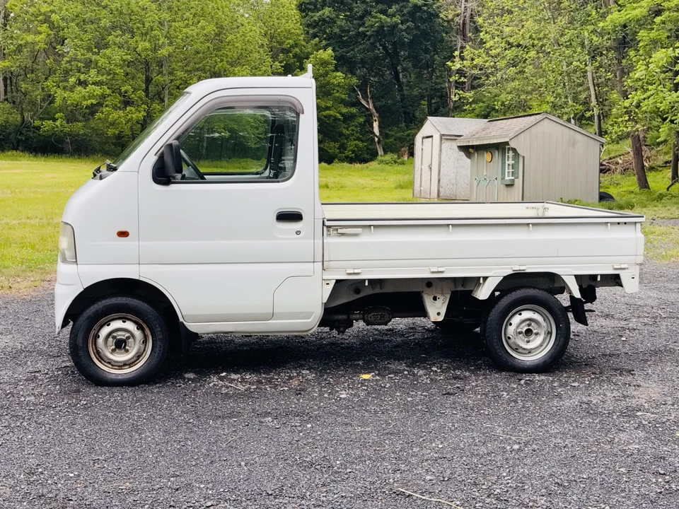 2001 Suzuki - Image 9 of 31