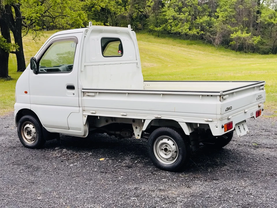 2001 Suzuki - Image 12 of 31
