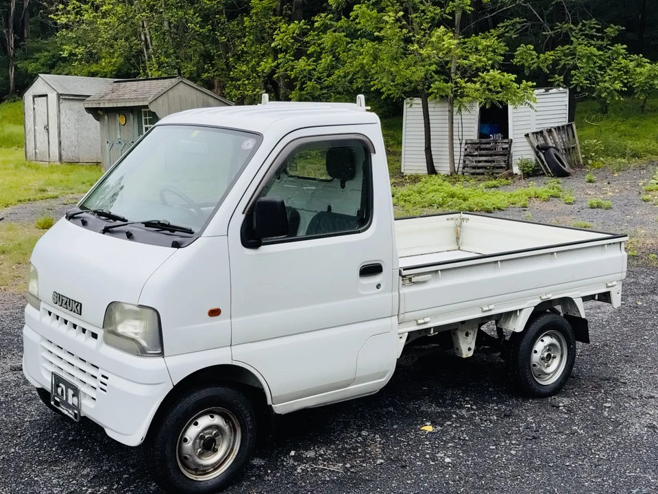 2001 Suzuki - Image 6 of 31