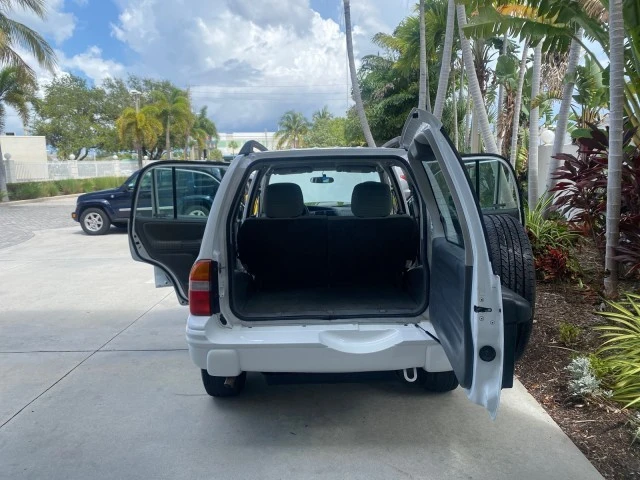 2001 Suzuki Vitara 2nd Gen - Image 16 of 21