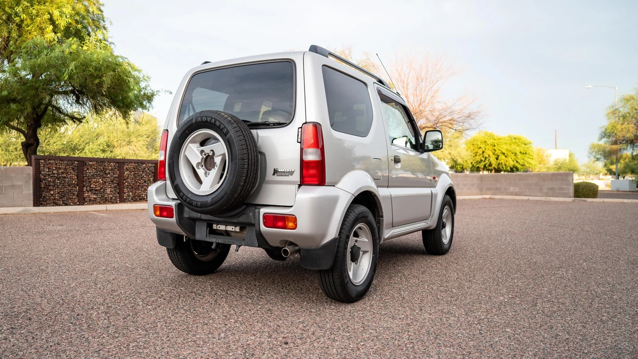 2001 Suzuki Jimny 3rd Gen - Image 8 of 31
