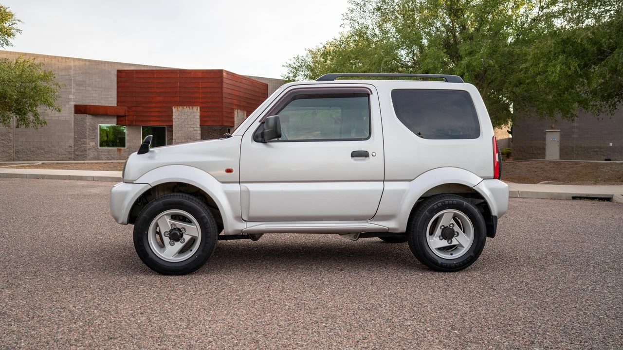 2001 Suzuki Jimny 3rd Gen - Image 6 of 31