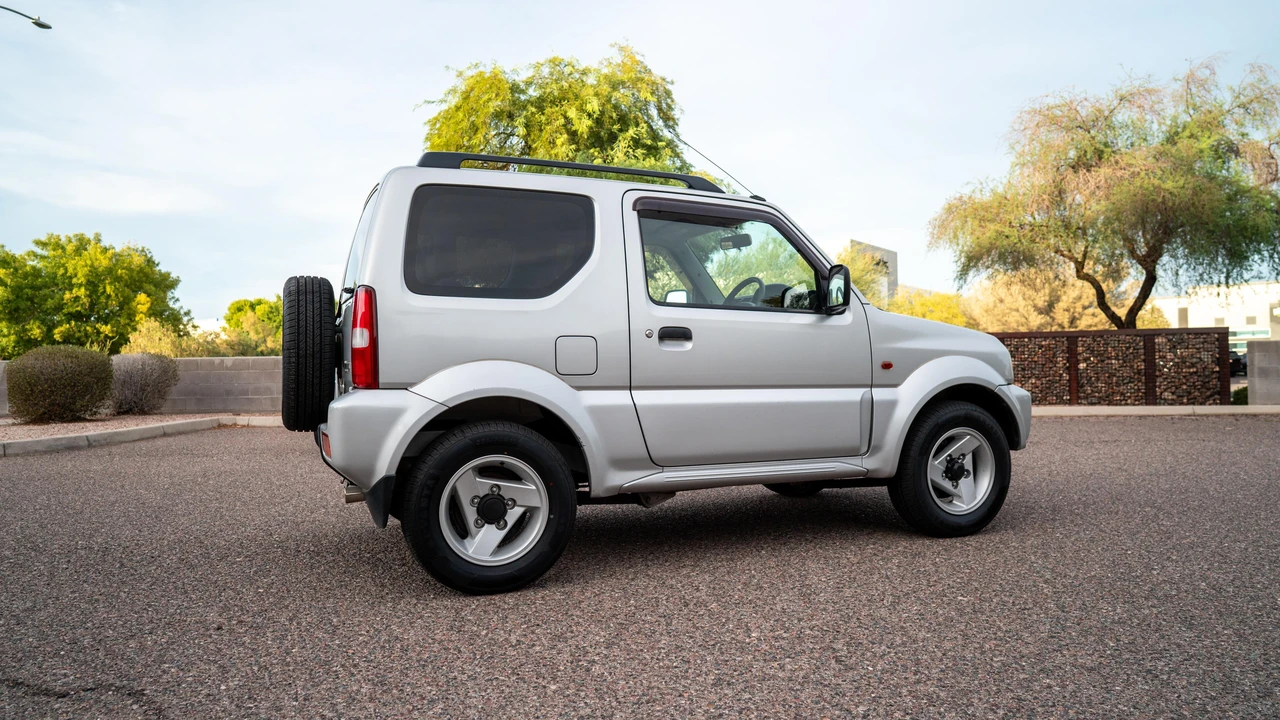 2001 Suzuki Jimny 3rd Gen - Image 9 of 31
