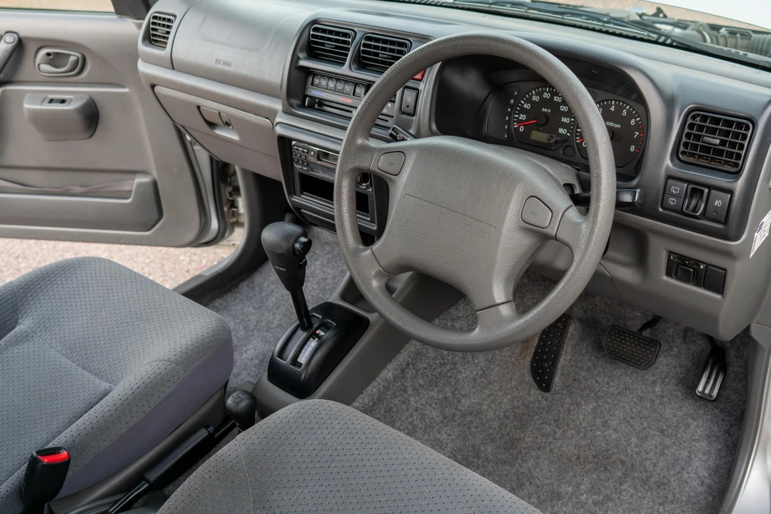 2001 Suzuki Jimny 3rd Gen - Image 26 of 31