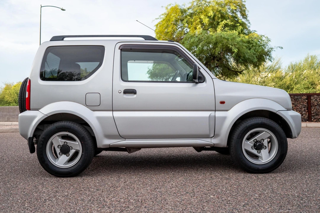 2001 Suzuki Jimny 3rd Gen - Image 3 of 31
