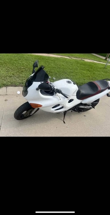 2001 Suzuki GSX - Image 3 of 5