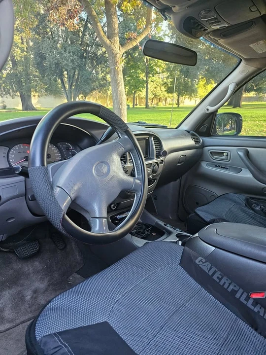 2001 Toyota Sequoia 1st Gen - Image 2 of 9