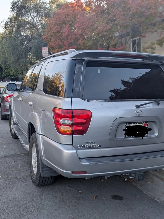 2001 Toyota Sequoia 1st Gen - Image 7 of 9