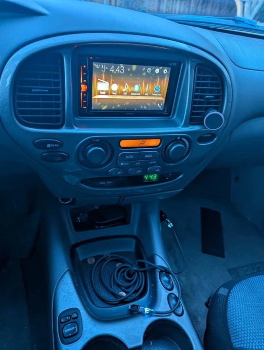 2001 Toyota Sequoia 1st Gen - Image 6 of 9