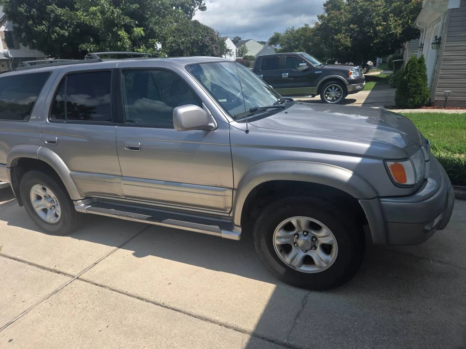 2001 Toyota 4Runner 3rd Gen - Image 2 of 3