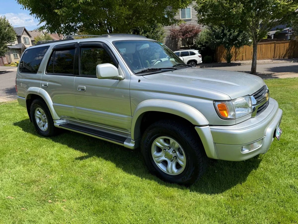 2001 Toyota 4Runner 3rd Gen - Image 2 of 24