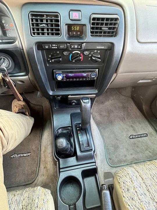 2001 Toyota 4Runner 3rd Gen - Image 10 of 21
