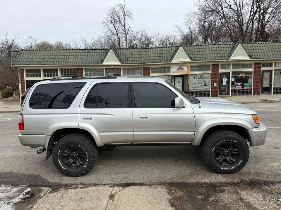 2001 Toyota 4Runner 3rd Gen - Image 6 of 17