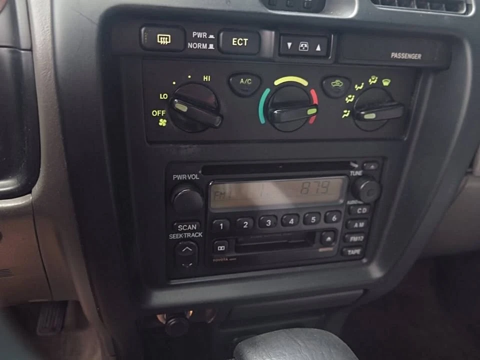2001 Toyota 4Runner 3rd Gen - Image 9 of 20