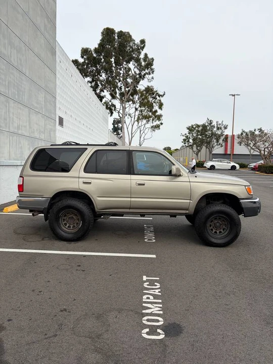 2001 Toyota 4Runner 3rd Gen - Image 6 of 16