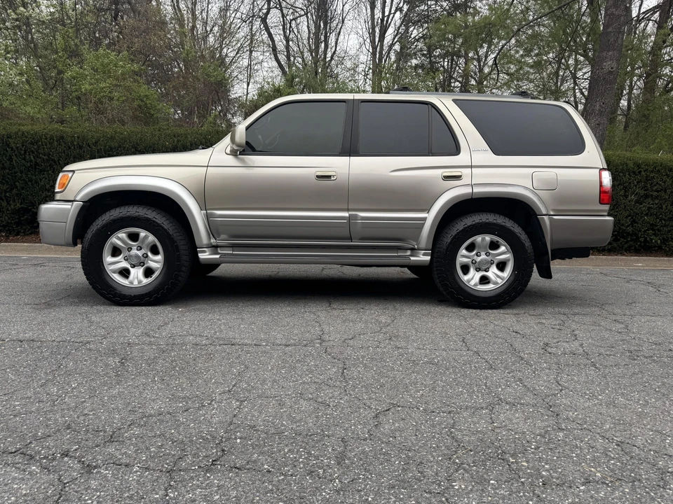 2001 Toyota 4Runner 3rd Gen - Image 13 of 21