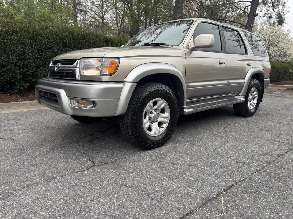2001 Toyota 4Runner 3rd Gen - Image 10 of 21