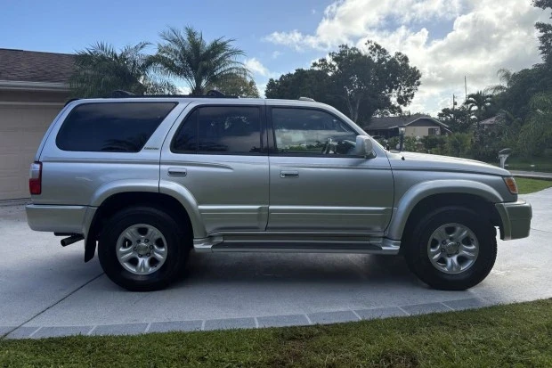 2001 Toyota 4Runner 3rd Gen - Image 3 of 8