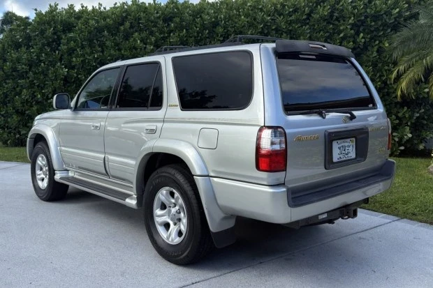 2001 Toyota 4Runner 3rd Gen - Image 2 of 8