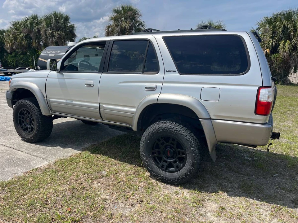 2001 Toyota 4Runner 3rd Gen - Image 2 of 14