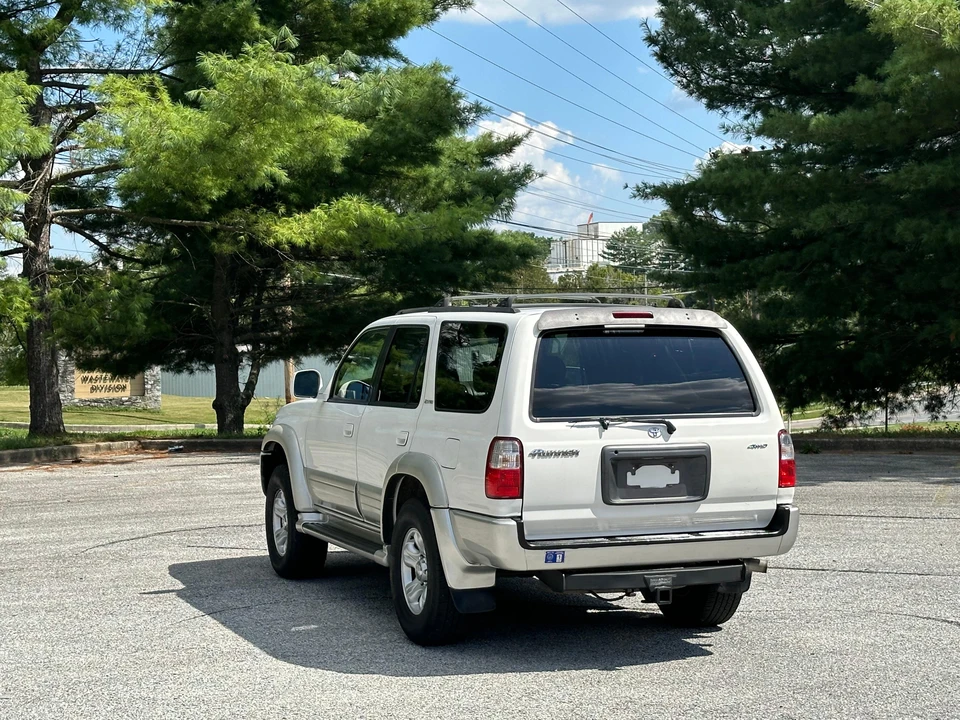 2001 Toyota 4Runner 3rd Gen - Image 11 of 31