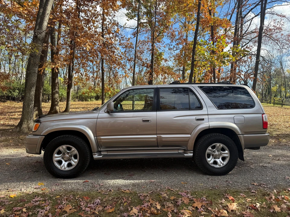 2001 Toyota 4Runner 3rd Gen - Image 10 of 31
