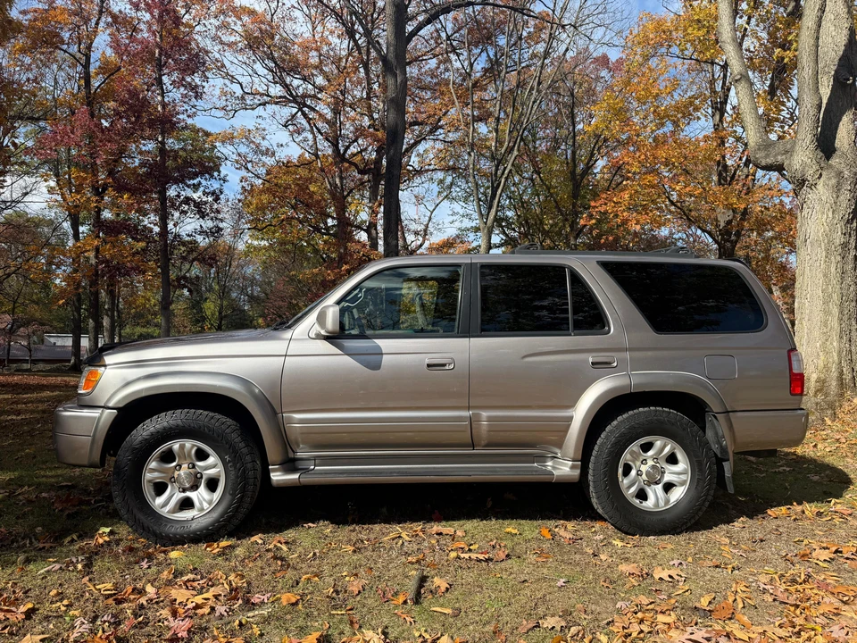 2001 Toyota 4Runner 3rd Gen - Image 11 of 31