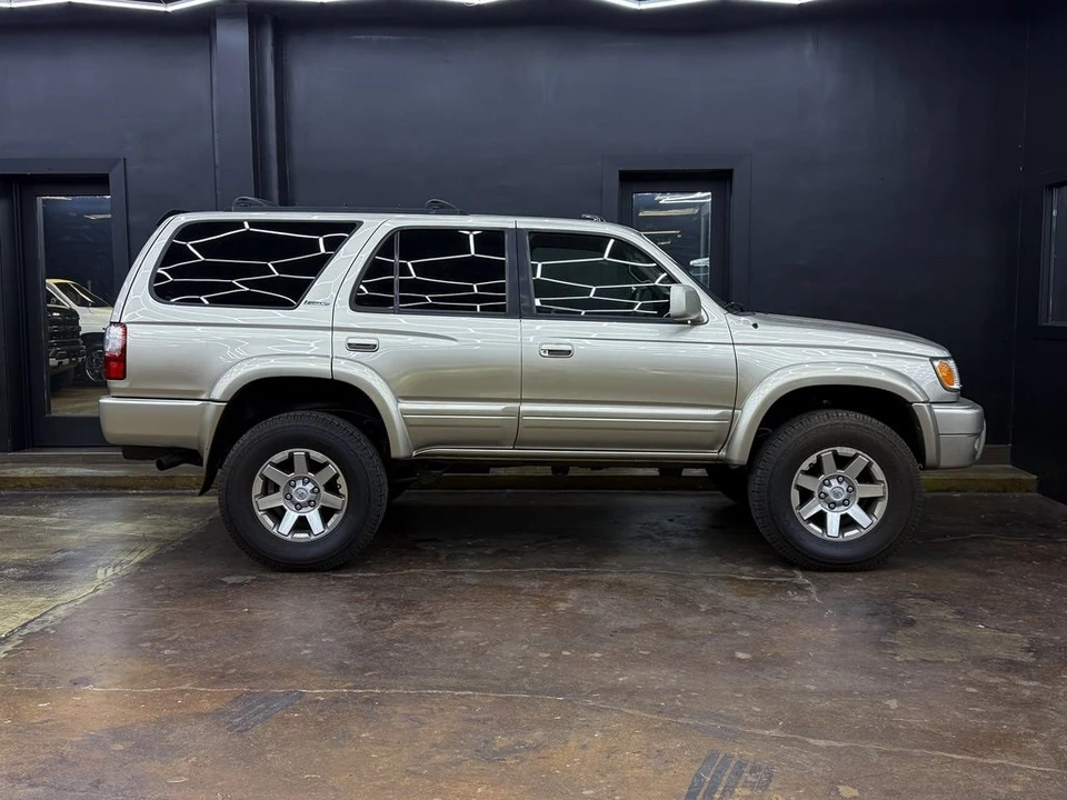 2001 Toyota 4Runner 3rd Gen - Image 10 of 12