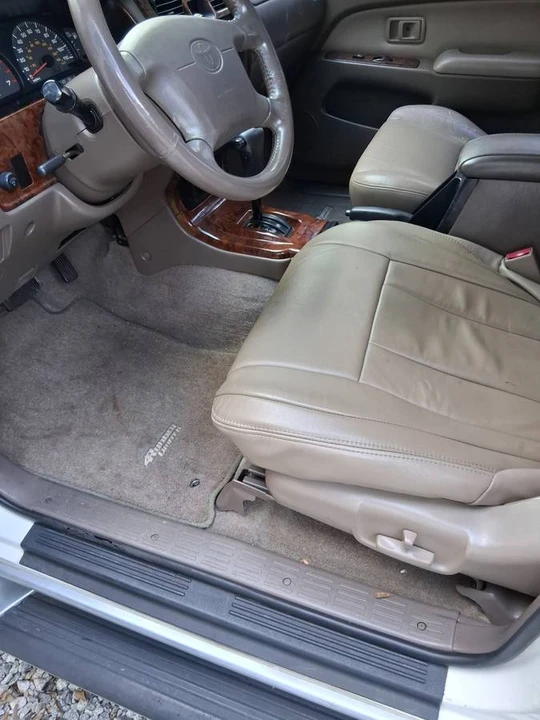 2001 Toyota 4Runner 3rd Gen - Image 9 of 16