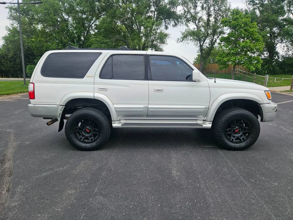 2001 Toyota 4Runner 3rd Gen - Image 8 of 23