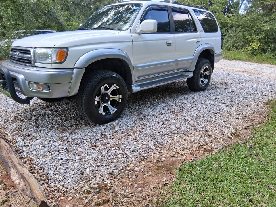 2001 Toyota 4Runner 3rd Gen - Image 10 of 16