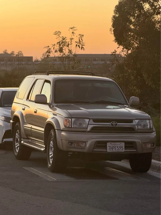 2001 Toyota 4Runner 3rd Gen - Image 2 of 19