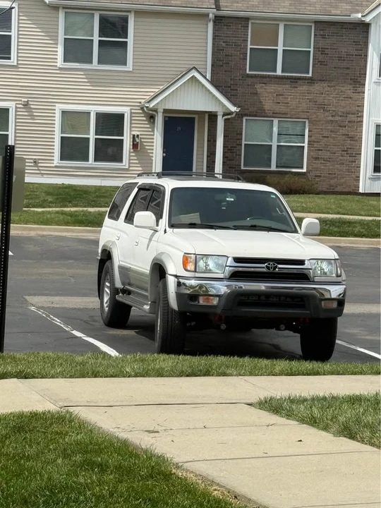 2001 Toyota 4Runner 3rd Gen - Image 2 of 3