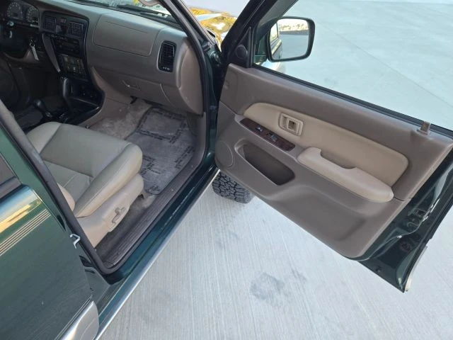 2001 Toyota 4Runner 3rd Gen - Image 18 of 21