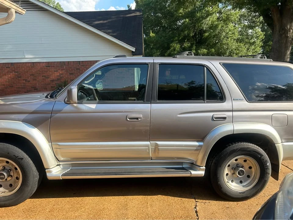 2001 Toyota 4Runner 3rd Gen - Image 2 of 8