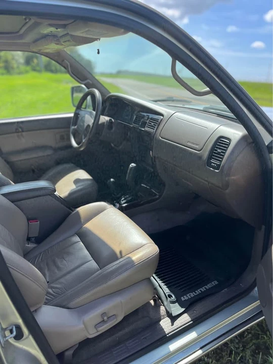 2001 Toyota 4Runner 3rd Gen - Image 9 of 11