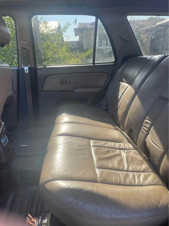 2001 Toyota 4Runner 3rd Gen - Image 11 of 19