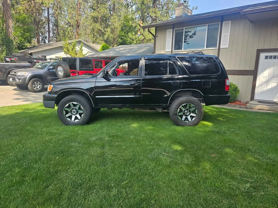 2001 Toyota 4Runner 3rd Gen - Image 2 of 15