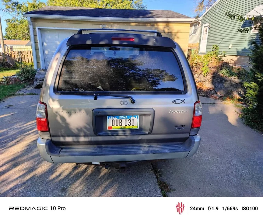 2001 Toyota 4Runner 3rd Gen - Image 9 of 16