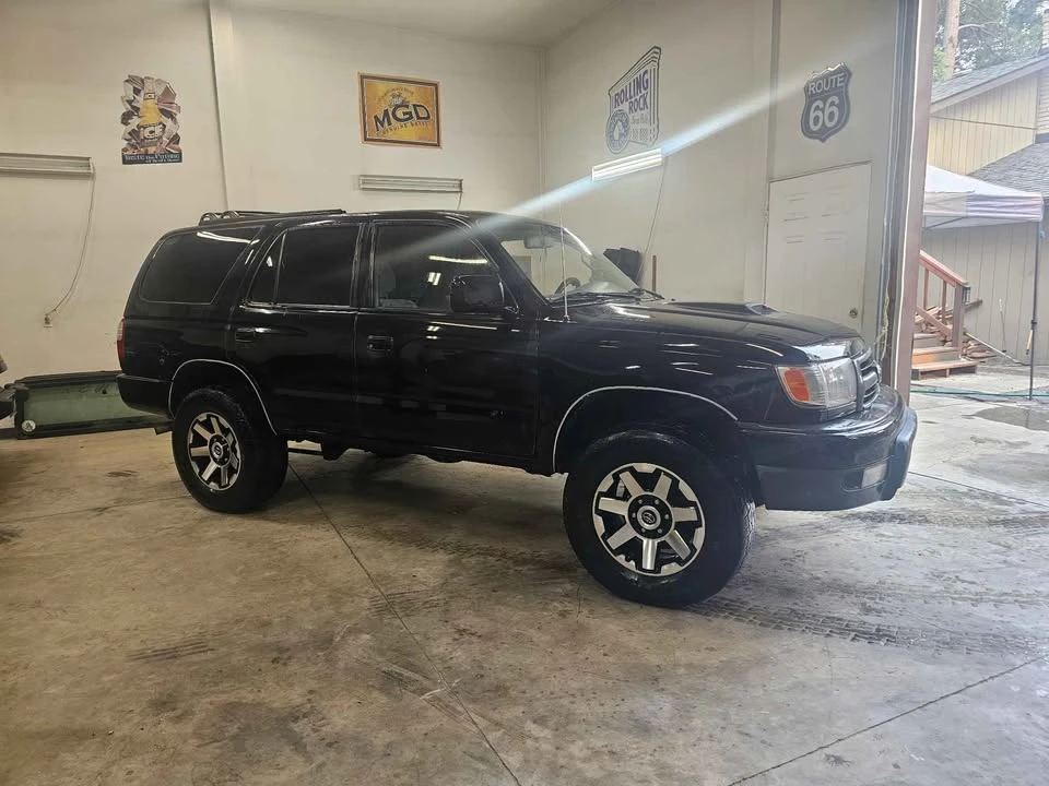 2001 Toyota 4Runner 3rd Gen - Image 7 of 15