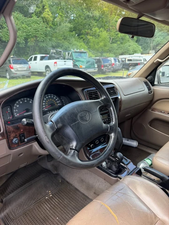 2001 Toyota 4Runner 3rd Gen - Image 8 of 17