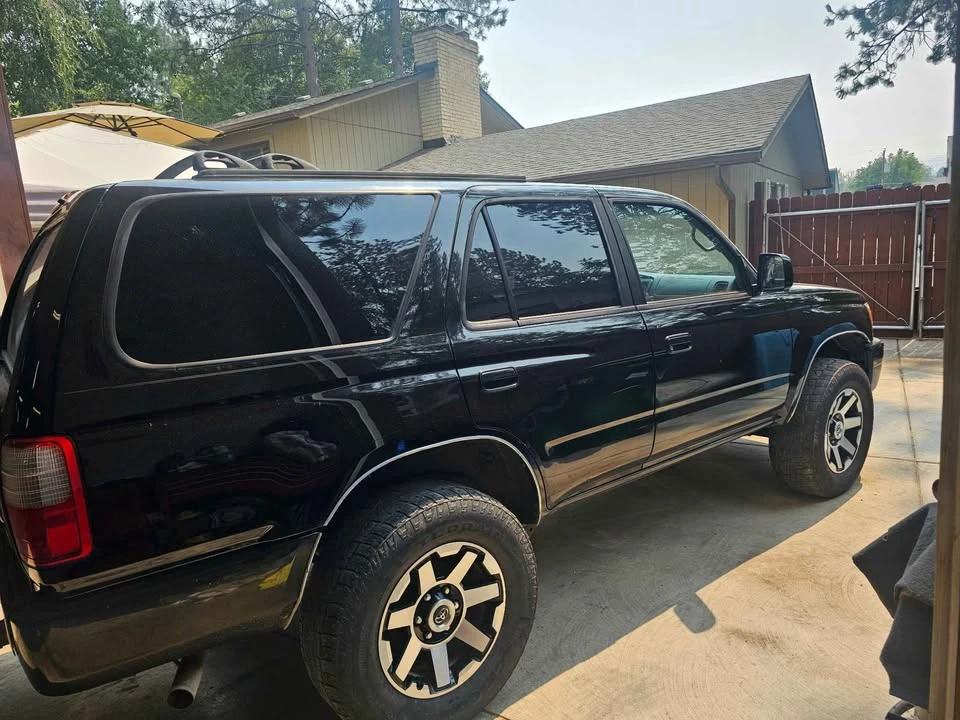 2001 Toyota 4Runner 3rd Gen - Image 11 of 15