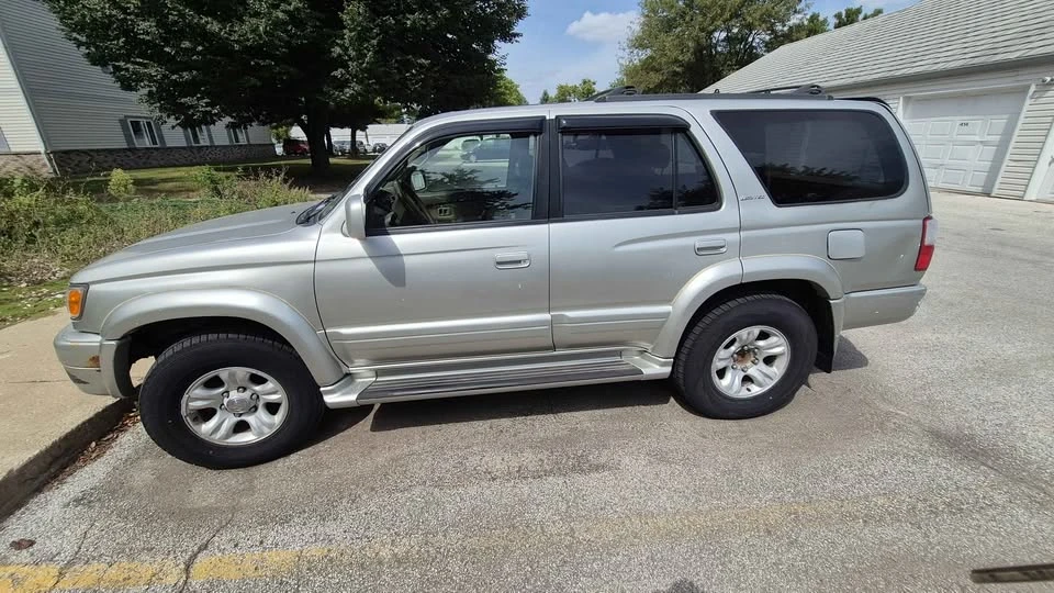 2001 Toyota 4Runner 3rd Gen - Image 3 of 9