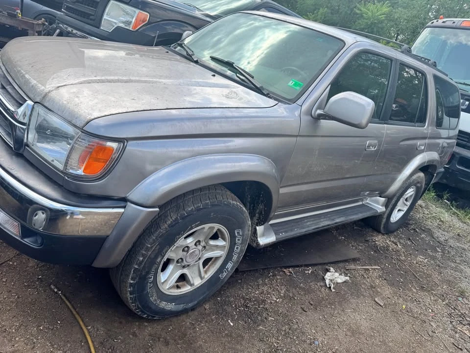 2001 Toyota 4Runner 3rd Gen - Image 11 of 13