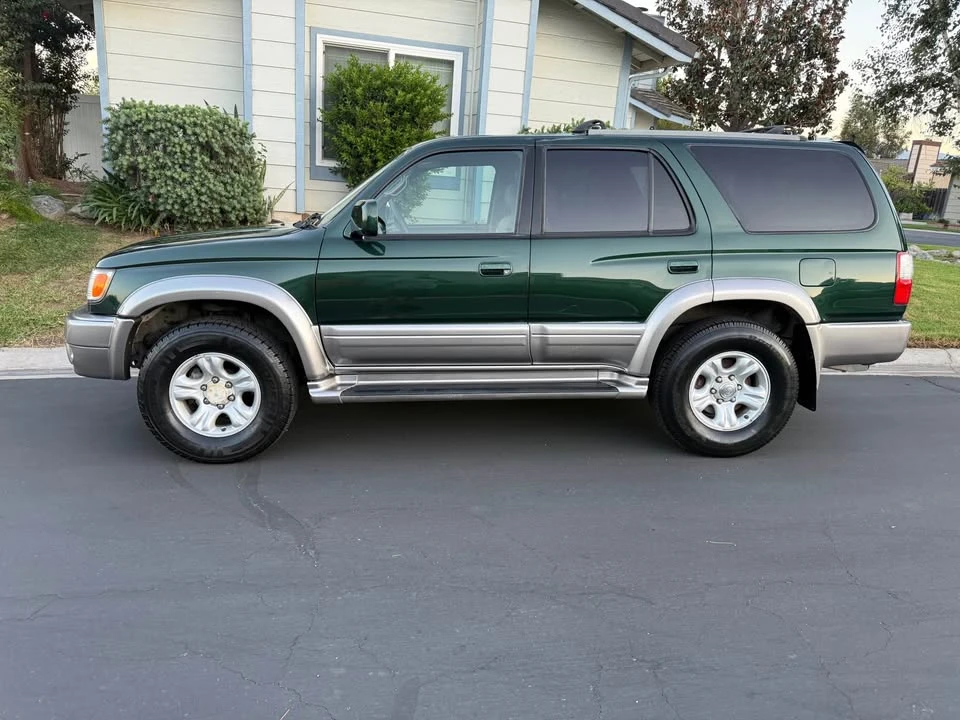 2001 Toyota 4Runner 3rd Gen - Image 2 of 9