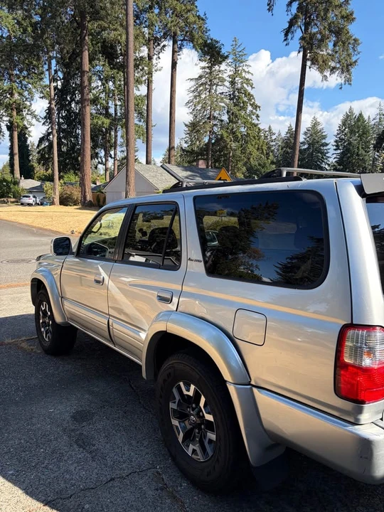 2001 Toyota 4Runner 3rd Gen - Image 5 of 12